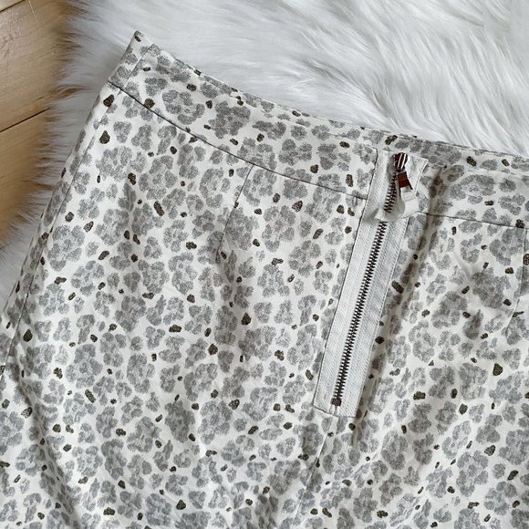LOFT cream gray leopard print silk pencil skirt sz 6 - Picture 7 of 8